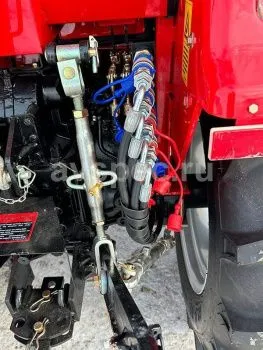 Трактор Dongfeng DF-404C G2 с кабиной с фронтальным погрузчиком