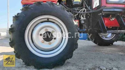 Минитрактор Dongfeng DF-244 G2 с кабиной и реверсом ПСМ